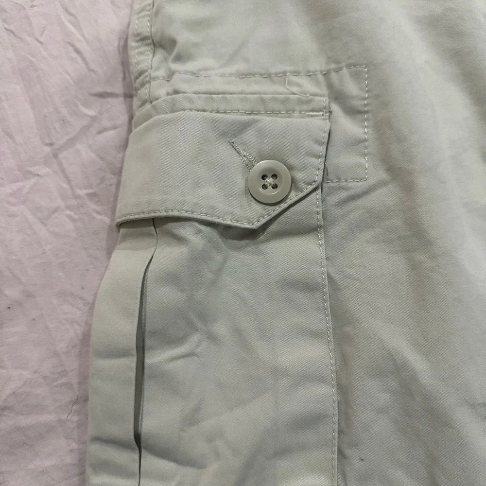 Kids Polo Ralph Lauren Cargo Shorts like new only wore once - Picture 3 of 7